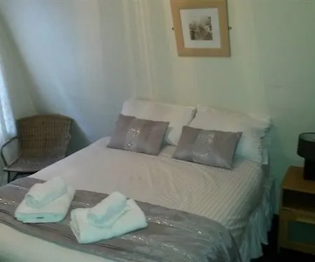 여관 The Granby 휫비