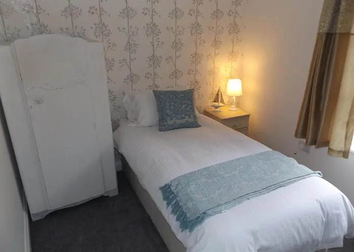 宾馆 The Granby 惠特比