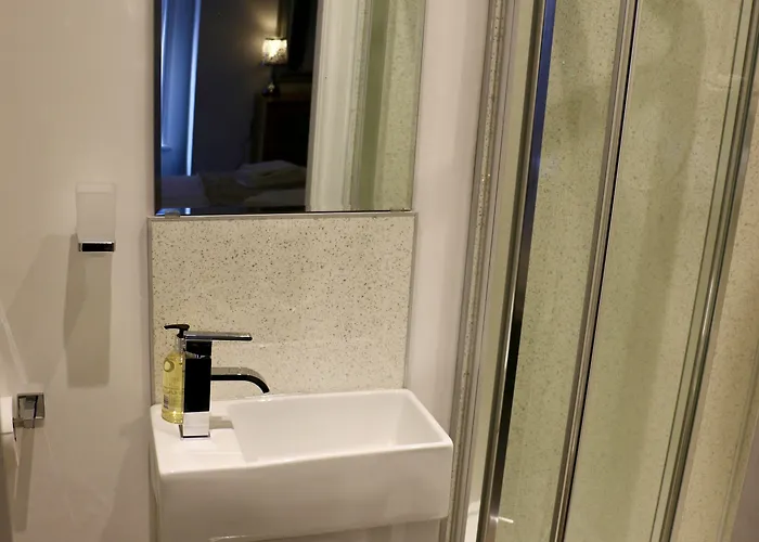 宾馆 The Granby 2*