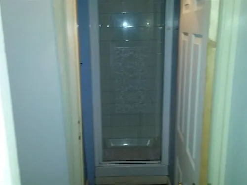 宾馆 The Granby 惠特比